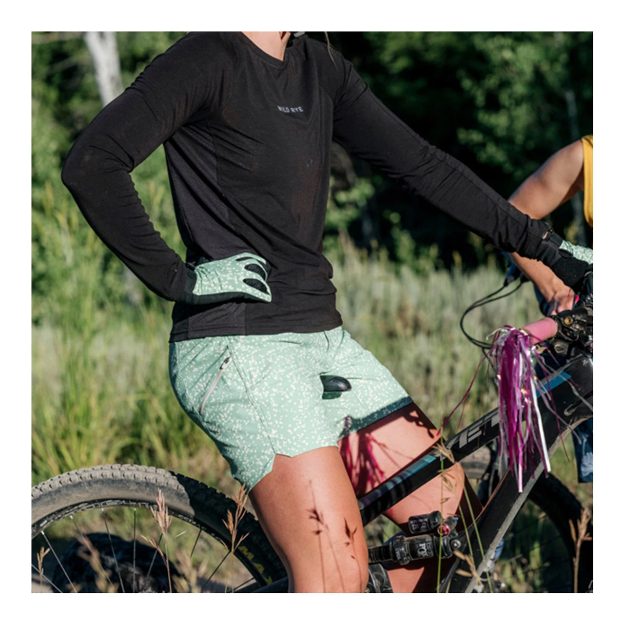 Wild Rye Women's Gnarnia Glove 4 Wild Rye Women's Gnarnia Glove - Image 2