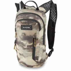 Dakine Shuttle 6L Hydration Pack -Sports Camping Shop SHUTTLE6L ASHCROFTCAMO 194626396217 10003428 ASHCROFTCM 12X MAIN 47909.1617380429